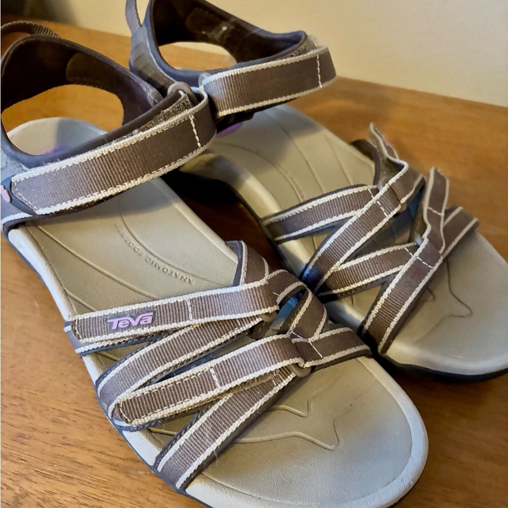 Teva Women’s Brown Strappy Sport Sandals Size 10